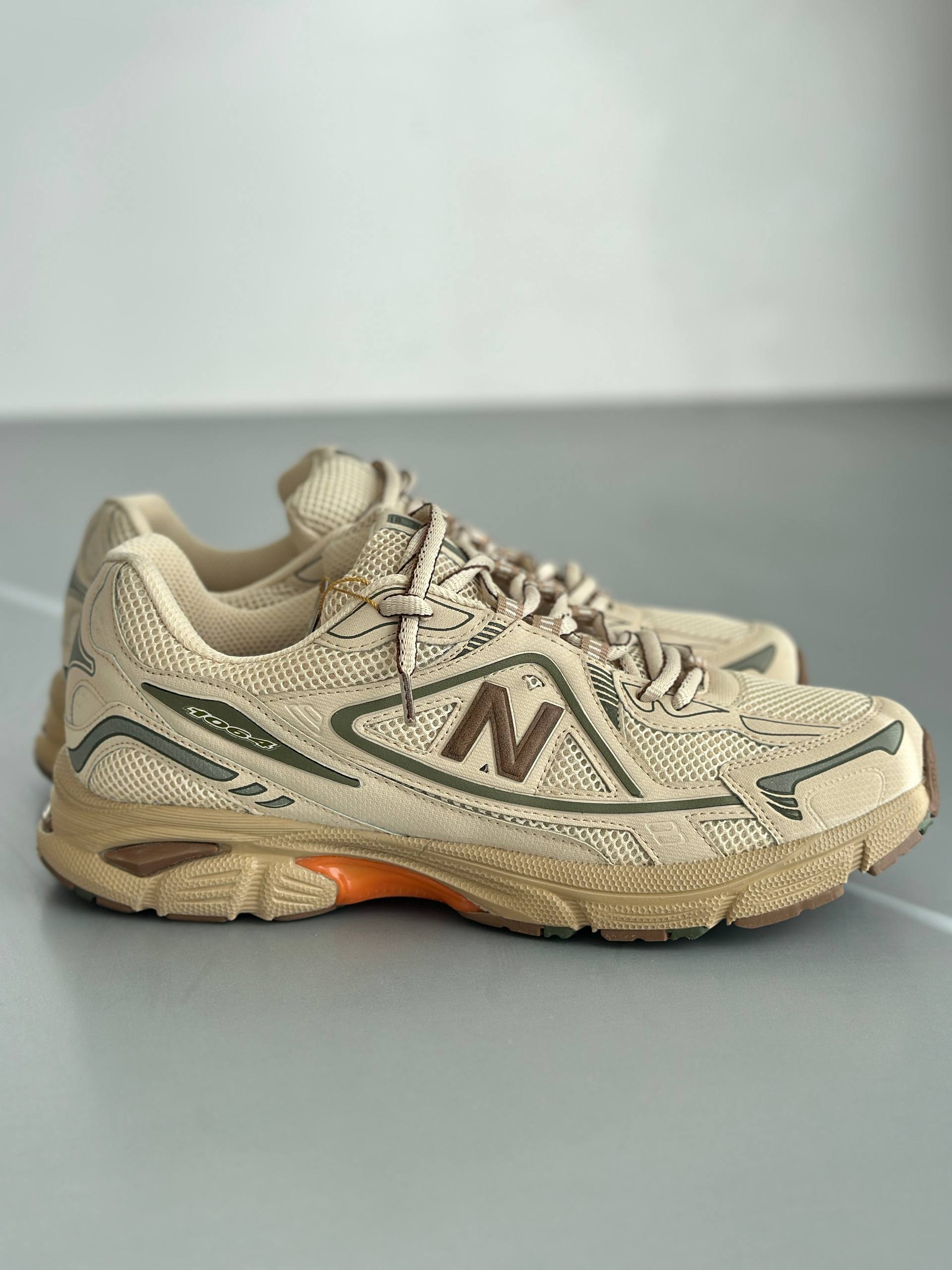 کتونی نیوبالانس 1064 بزرگ پا کرم